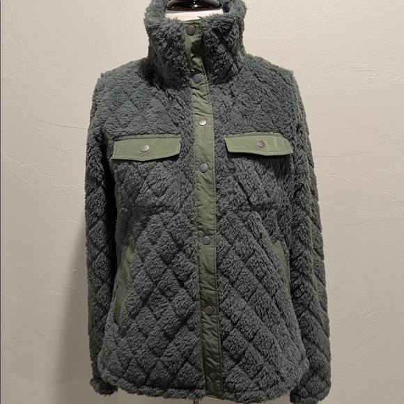New, without tags ladies green Marmot jacket. - Picture 3 of 11